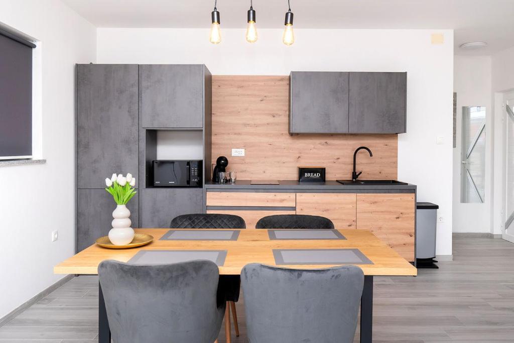 Apartments Grubisic - Sibenik - Parking Included 외부 사진